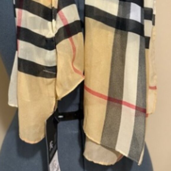 Burberry Beige and Black Checkered Scarf - Picture 4 of 5